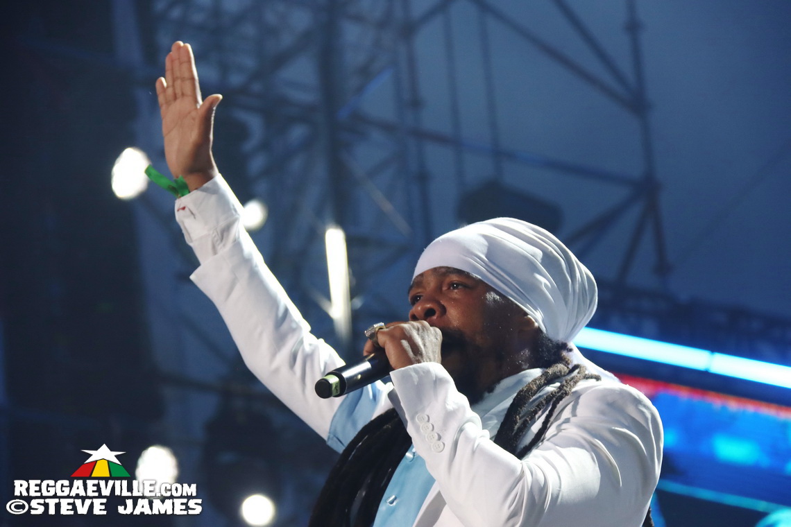 Capleton, Turbulence