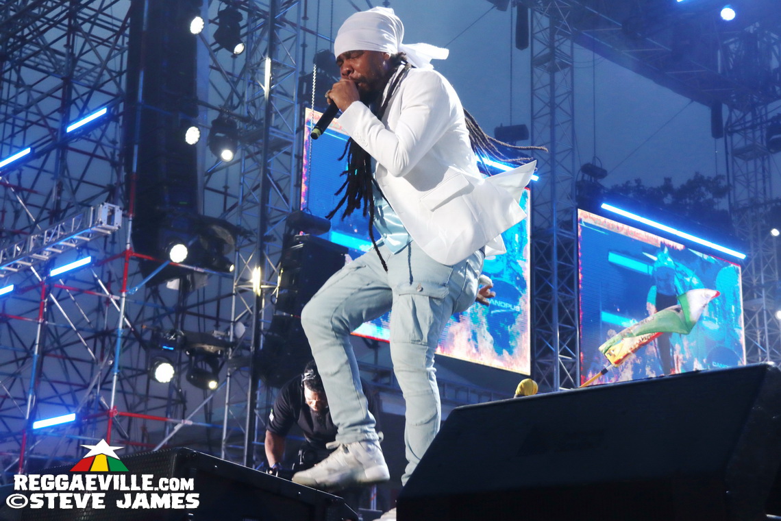 Capleton, Turbulence