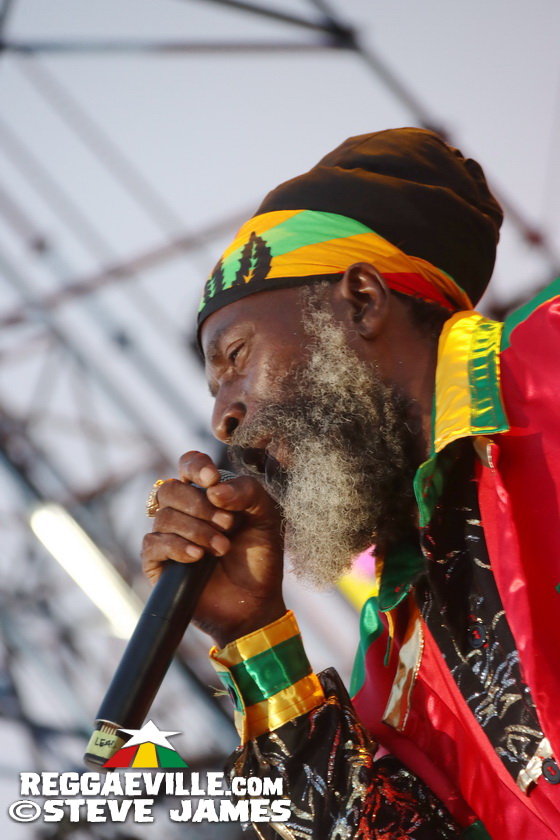 Capleton, Turbulence