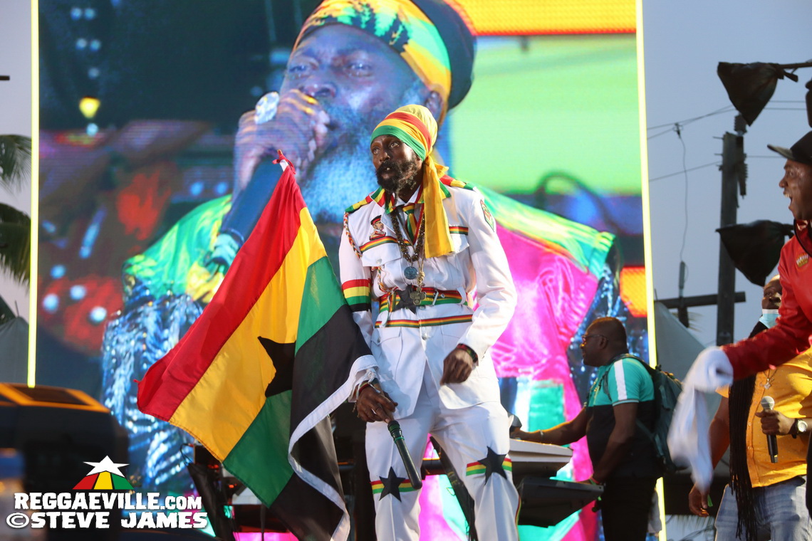 Capleton, Turbulence
