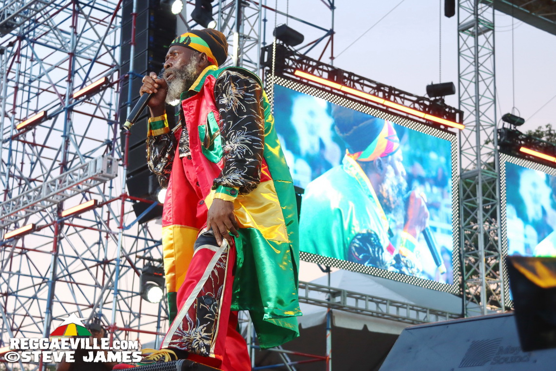 Capleton, Turbulence