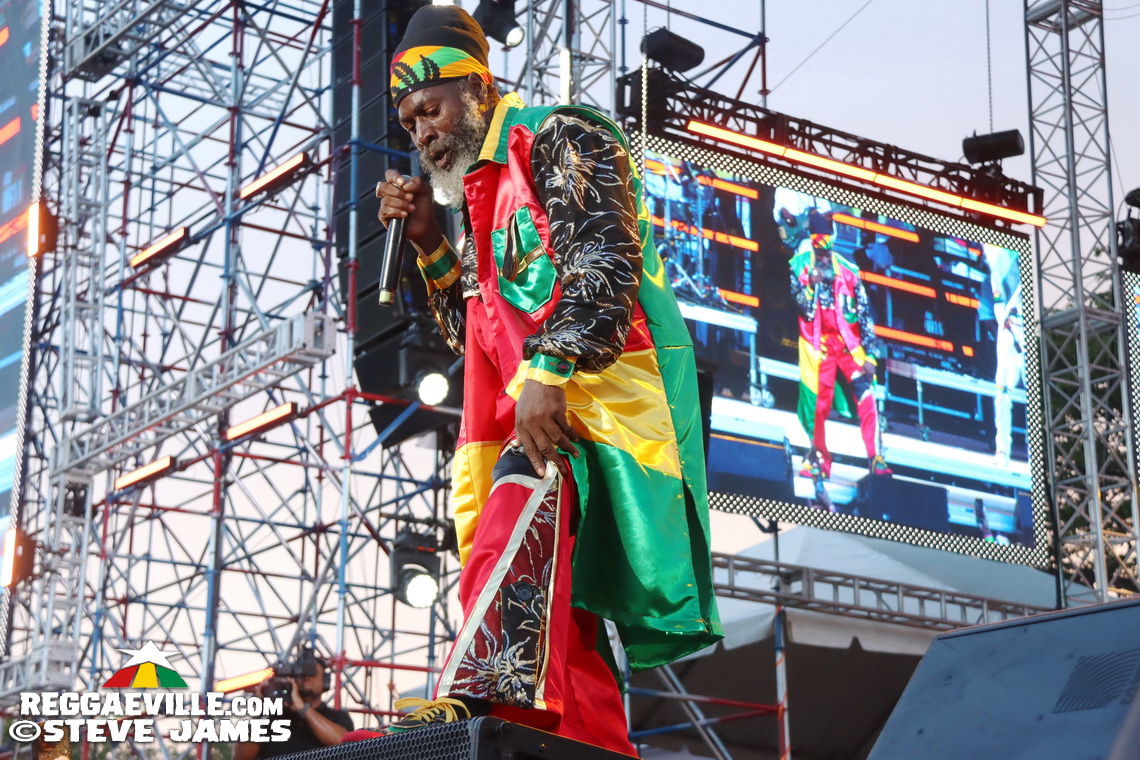 Capleton, Turbulence