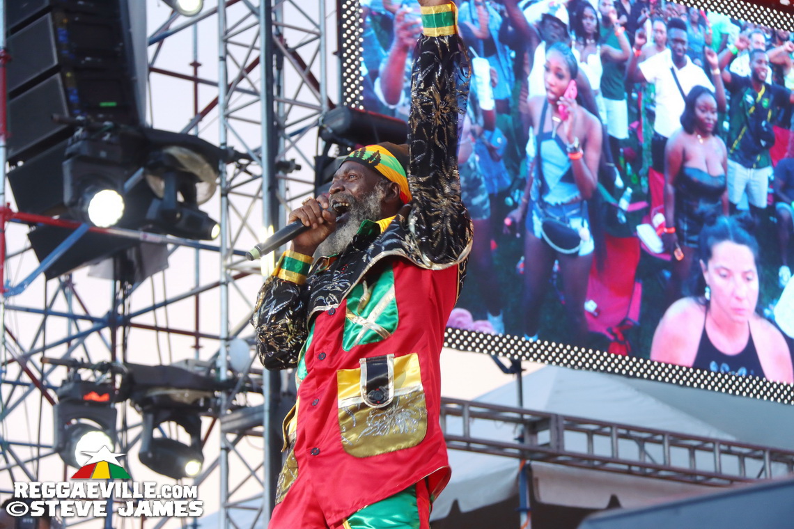 Capleton, Turbulence