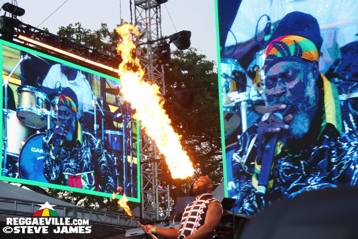 Capleton, Turbulence