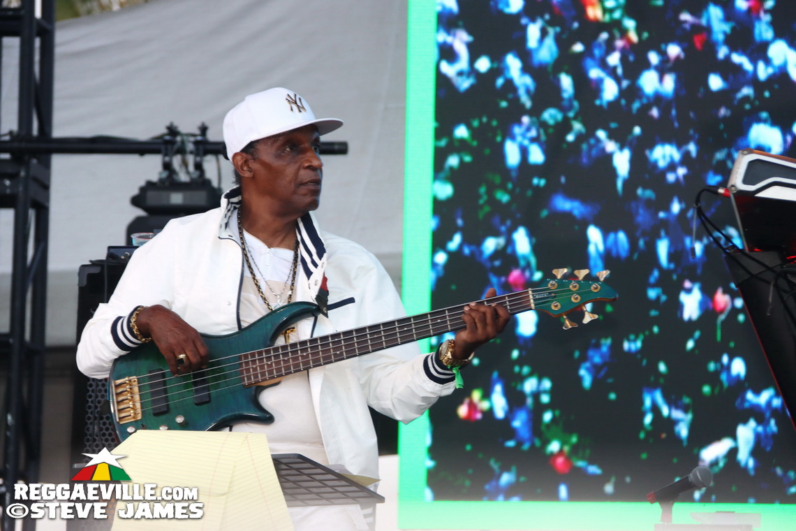 Capleton, Turbulence