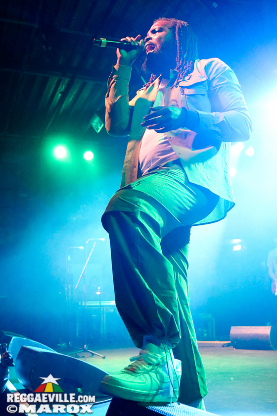 Dub FX feat. Mr. Woodnote, Anthony B, Eek-A-Mouse, Yaksta & House of Riddim