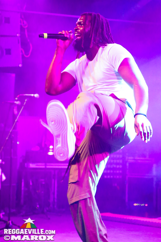 Dub FX feat. Mr. Woodnote, Anthony B, Eek-A-Mouse, Yaksta & House of Riddim