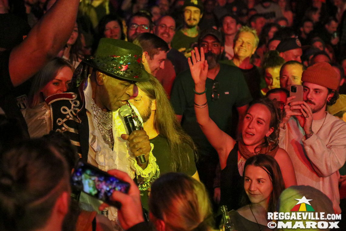 Dub FX feat. Mr. Woodnote, Anthony B, Eek-A-Mouse, Yaksta & House of Riddim