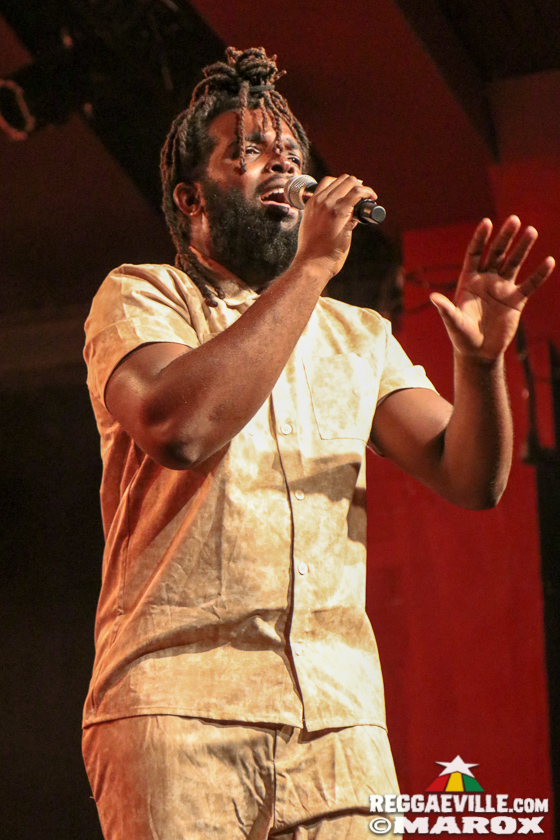 Dub FX feat. Mr. Woodnote, Anthony B, Eek-A-Mouse, Yaksta & House of Riddim