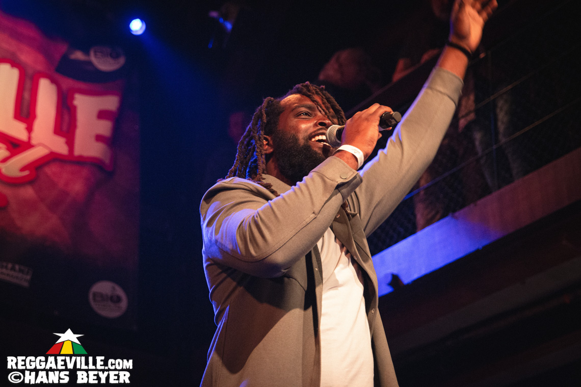 Dub FX feat. Mr. Woodnote, Anthony B, Eek-A-Mouse, Yaksta & House of Riddim