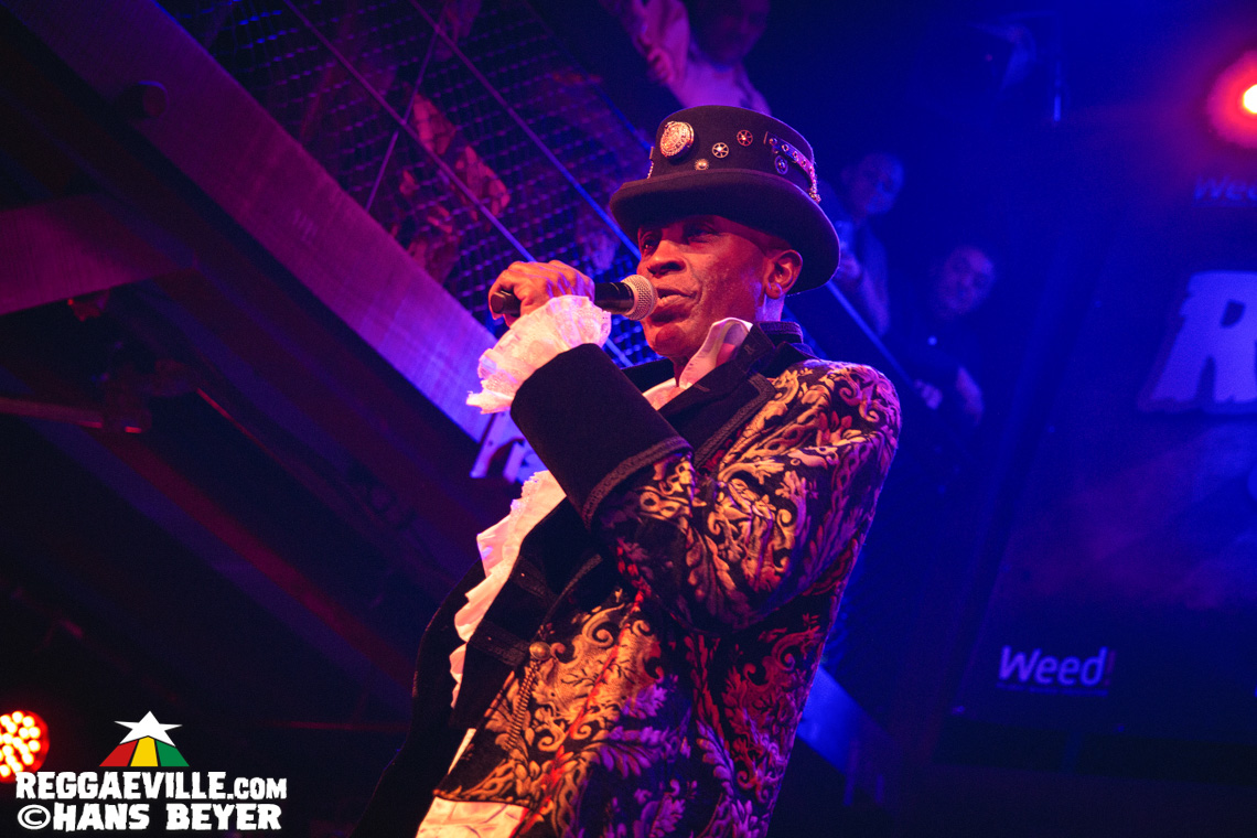 Dub FX feat. Mr. Woodnote, Anthony B, Eek-A-Mouse, Yaksta & House of Riddim