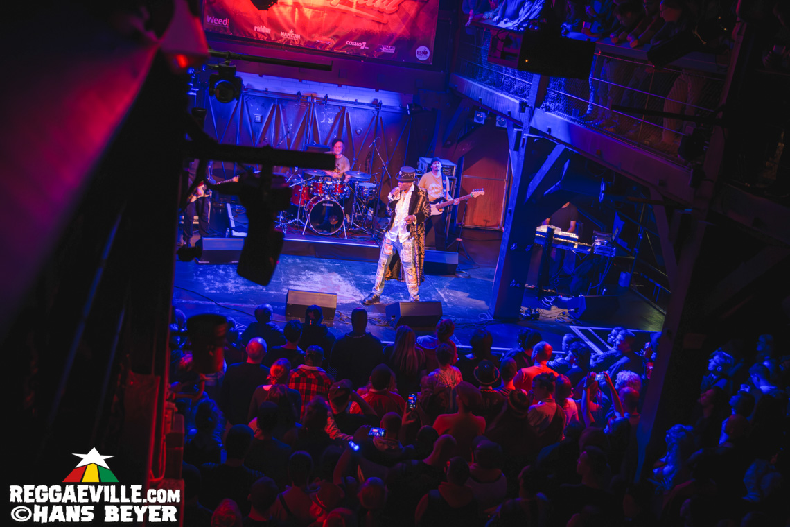 Dub FX feat. Mr. Woodnote, Anthony B, Eek-A-Mouse, Yaksta & House of Riddim