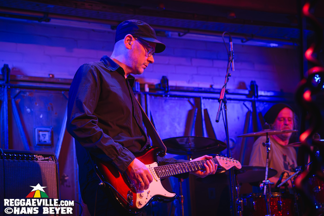 Dub FX feat. Mr. Woodnote, Anthony B, Eek-A-Mouse, Yaksta & House of Riddim