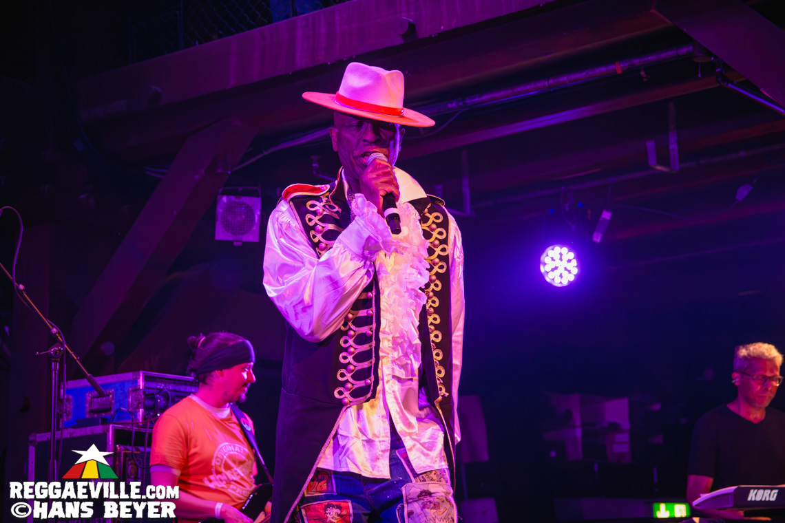 Dub FX feat. Mr. Woodnote, Anthony B, Eek-A-Mouse, Yaksta & House of Riddim