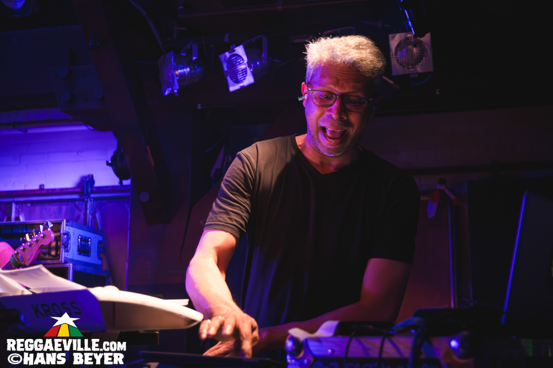 Dub FX feat. Mr. Woodnote, Anthony B, Eek-A-Mouse, Yaksta & House of Riddim