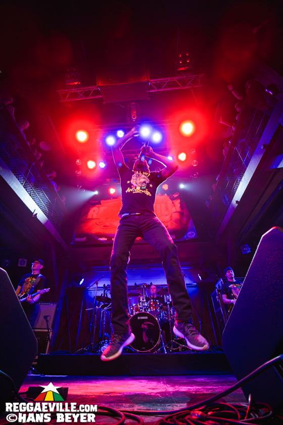 Dub FX feat. Mr. Woodnote, Anthony B, Eek-A-Mouse, Yaksta & House of Riddim