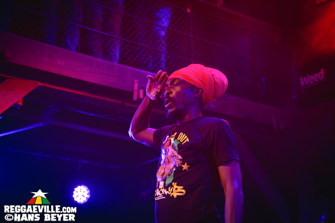 Dub FX feat. Mr. Woodnote, Anthony B, Eek-A-Mouse, Yaksta & House of Riddim