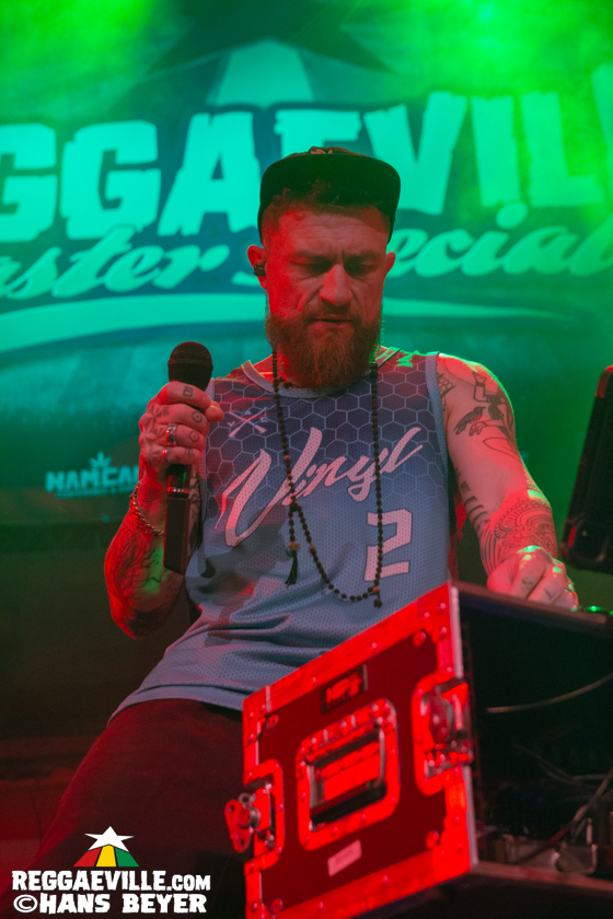 Dub FX feat. Mr. Woodnote, Anthony B, Eek-A-Mouse, Yaksta & House of Riddim