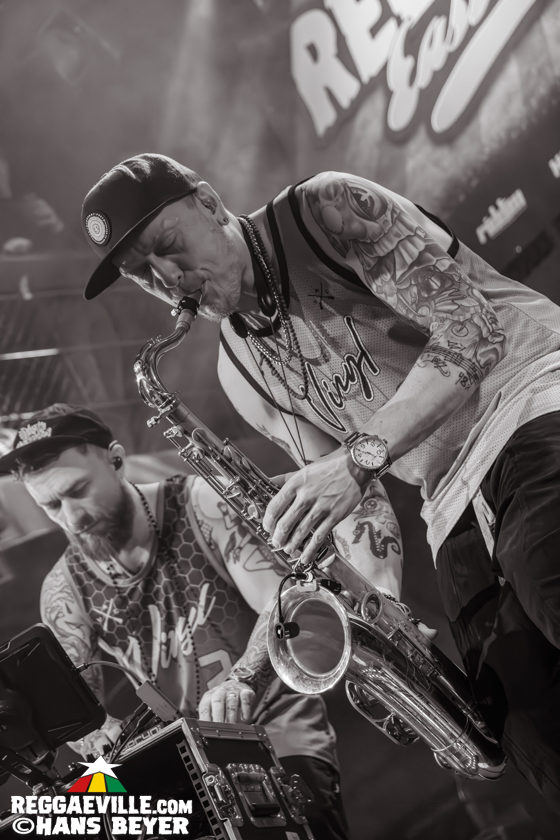 Dub FX feat. Mr. Woodnote, Anthony B, Eek-A-Mouse, Yaksta & House of Riddim