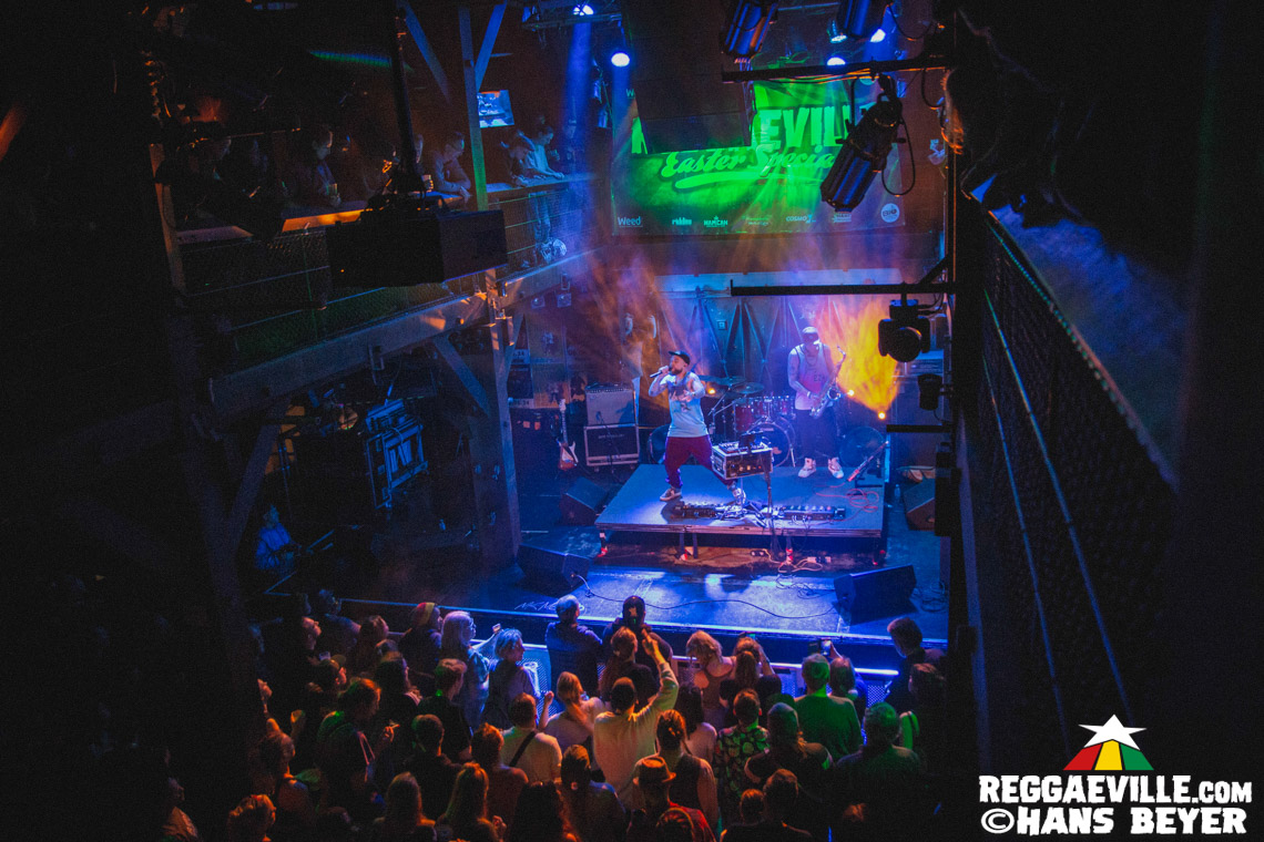 Dub FX feat. Mr. Woodnote, Anthony B, Eek-A-Mouse, Yaksta & House of Riddim