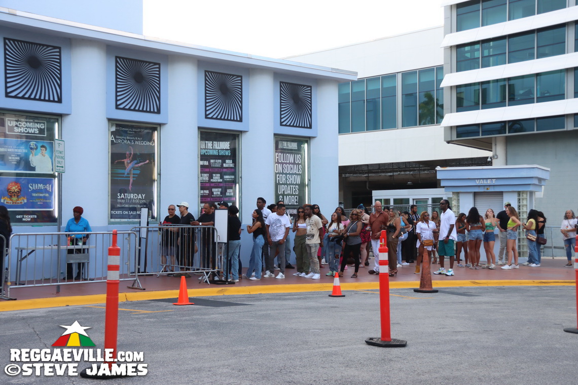 Sean Paul, Chi Ching Ching, Ras Ajai, YG Marley