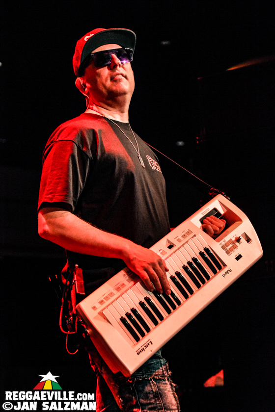 Sean Paul, Farina, Chi Ching Ching, Quan-Dajai, Ras Ajai