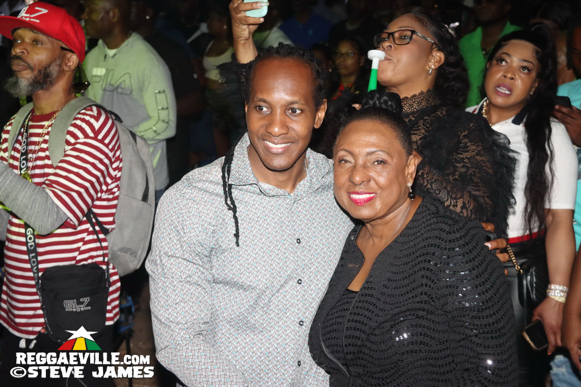 Turbulence, Capleton, Tanya Stephens, Macka Diamond, Bugle, Chuck Fenda