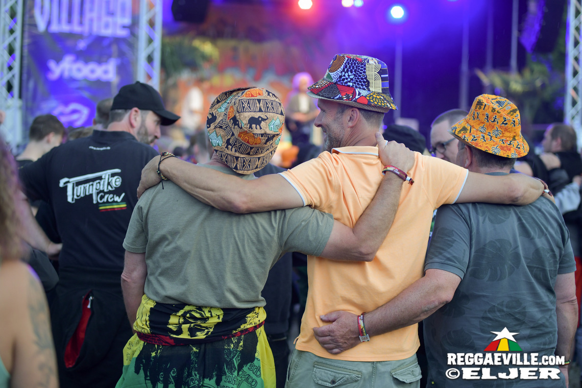 Andrew Murphy, Top Gyal, Queen Tafari, Amiaz.