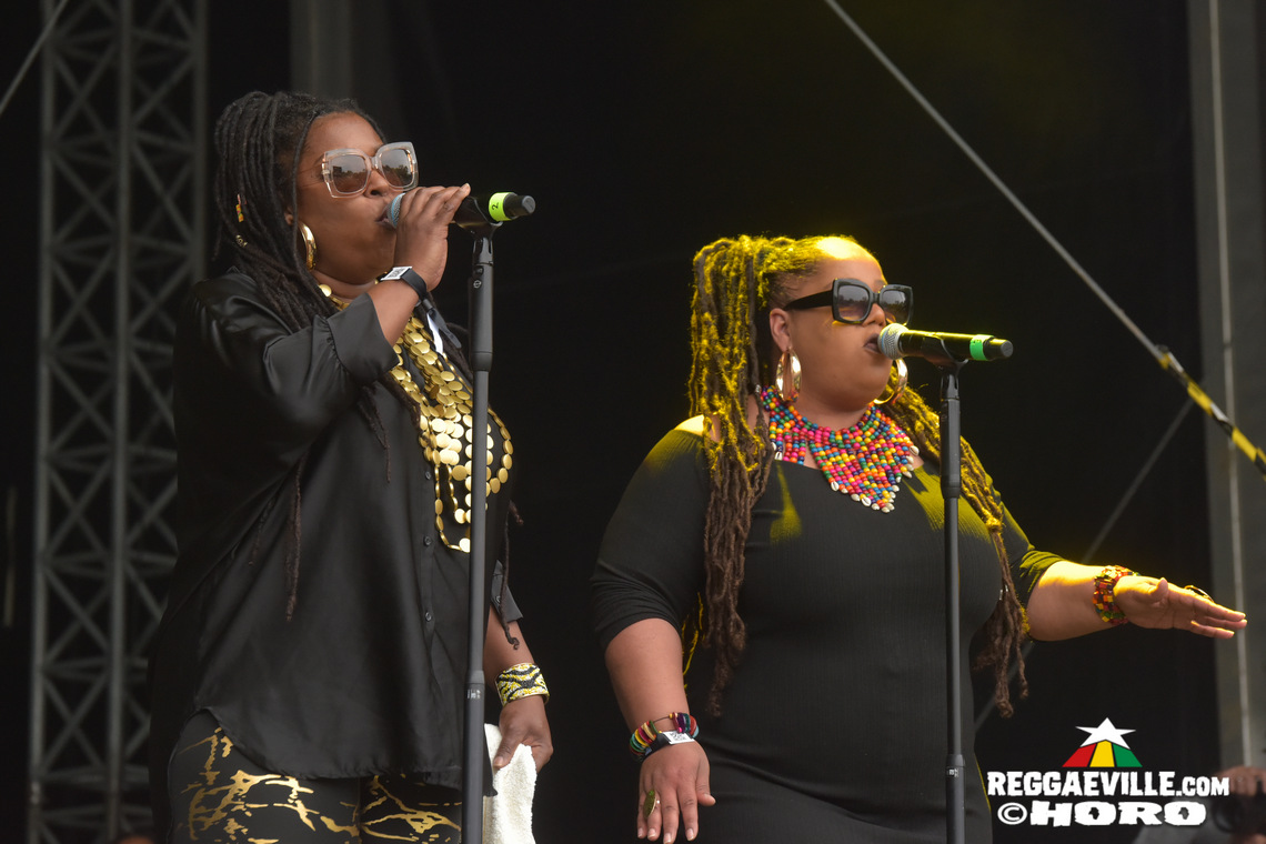 Queen Omega, J Boog, L'Entourloop