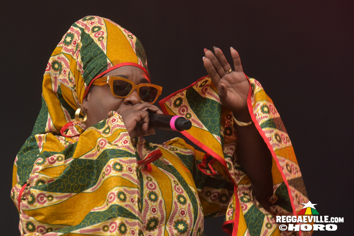 Queen Omega, J Boog, L'Entourloop