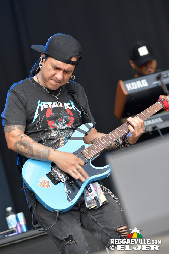 Queen Omega, J Boog, L'Entourloop