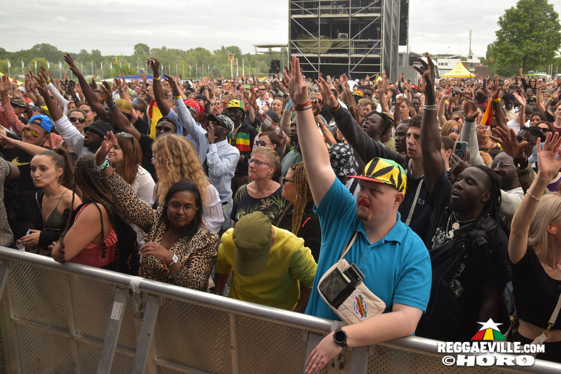 Stonebwoy, Samora, Martin Jondo feat. Junior Carl