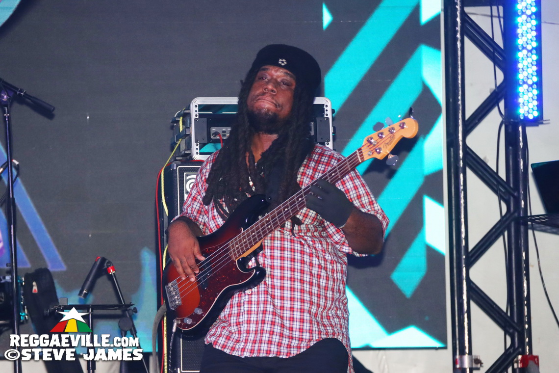 Tarrus Riley, Dean Fraser, Shuga, Boris Gardiner, George Nooks