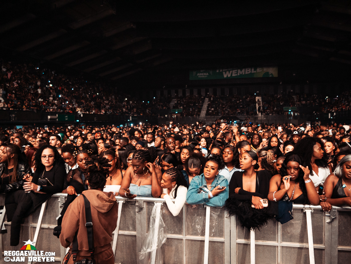 Alkaline, Rajahwild, Armanii