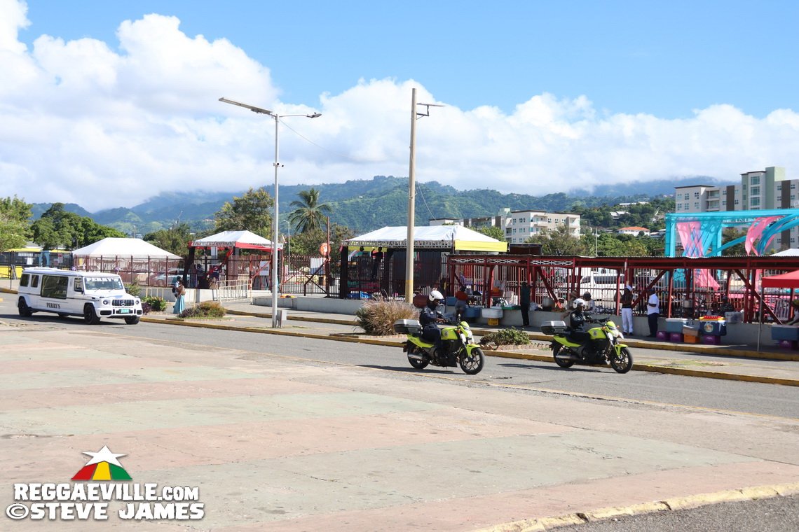 Judy Mowatt, Mutabaruka, Maxi Priest