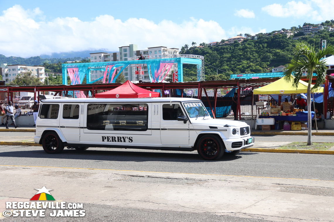 Judy Mowatt, Mutabaruka, Maxi Priest