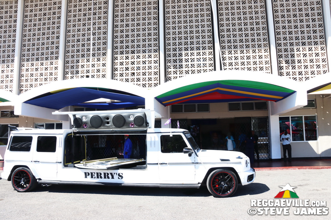 Judy Mowatt, Mutabaruka, Maxi Priest