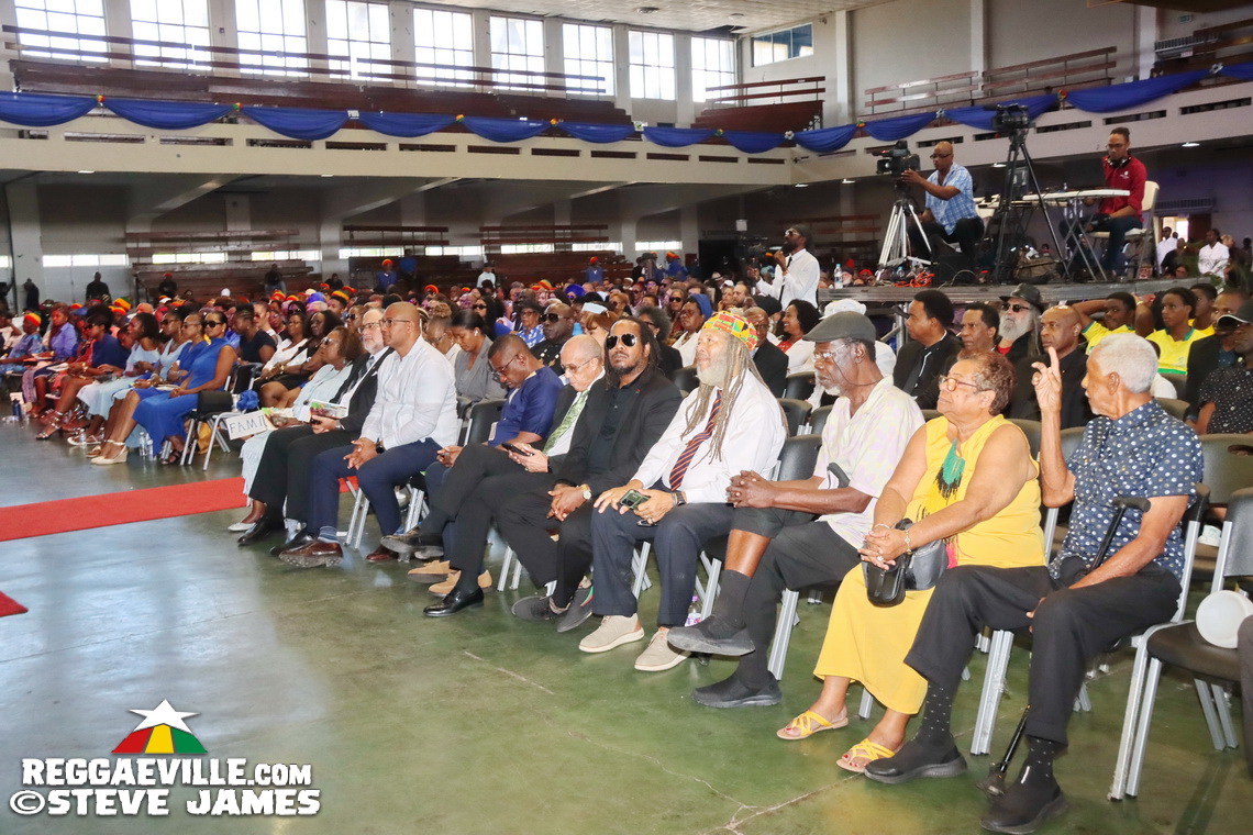 Tarrus Riley, Luciano, Junior Reid