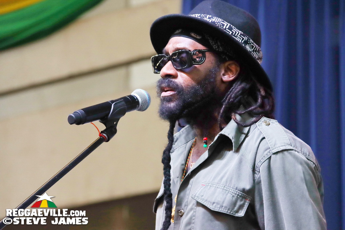 Tarrus Riley, Luciano, Junior Reid