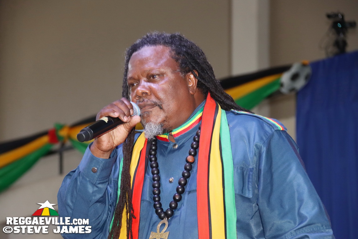 Tarrus Riley, Luciano, Junior Reid