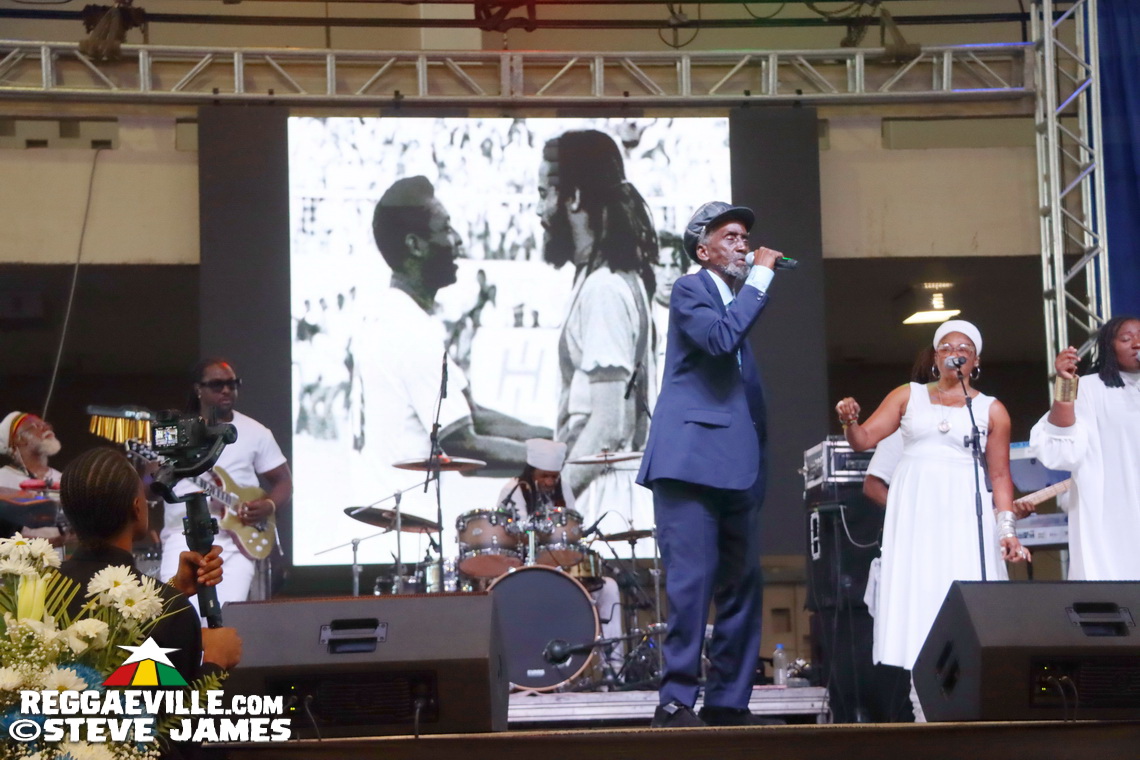 Tarrus Riley, Luciano, Junior Reid