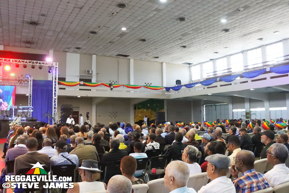 Tarrus Riley, Luciano, Junior Reid