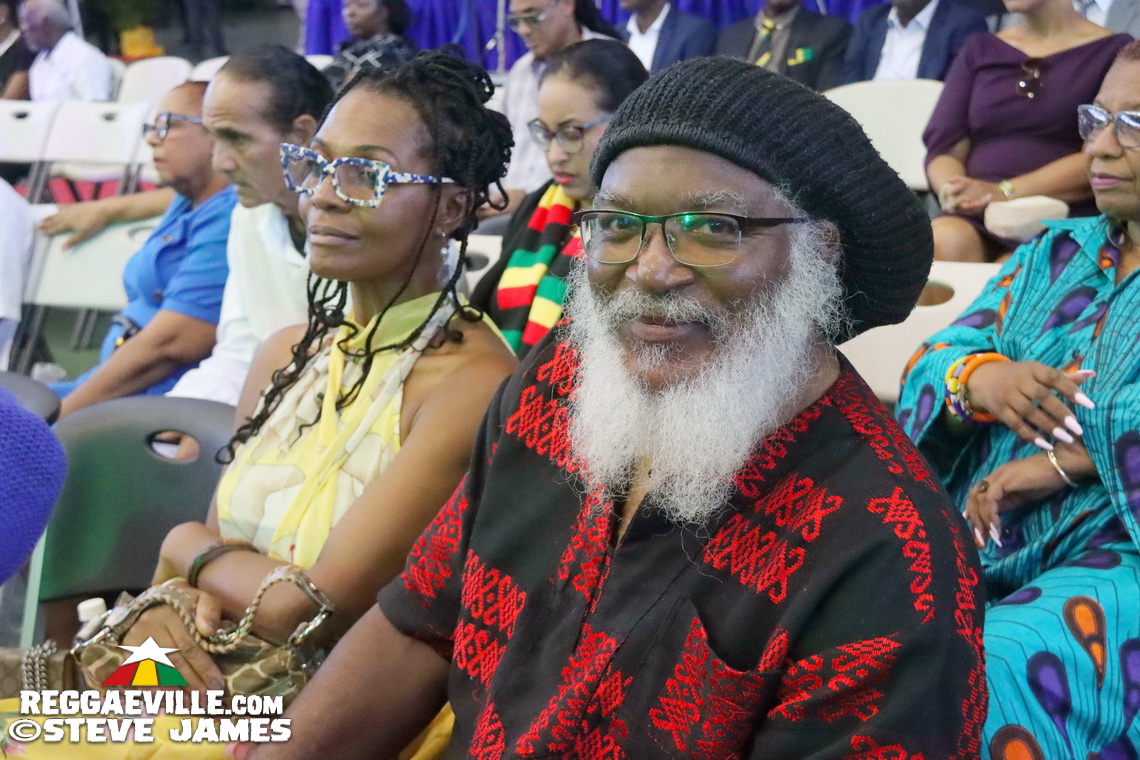 Tarrus Riley, Luciano, Junior Reid