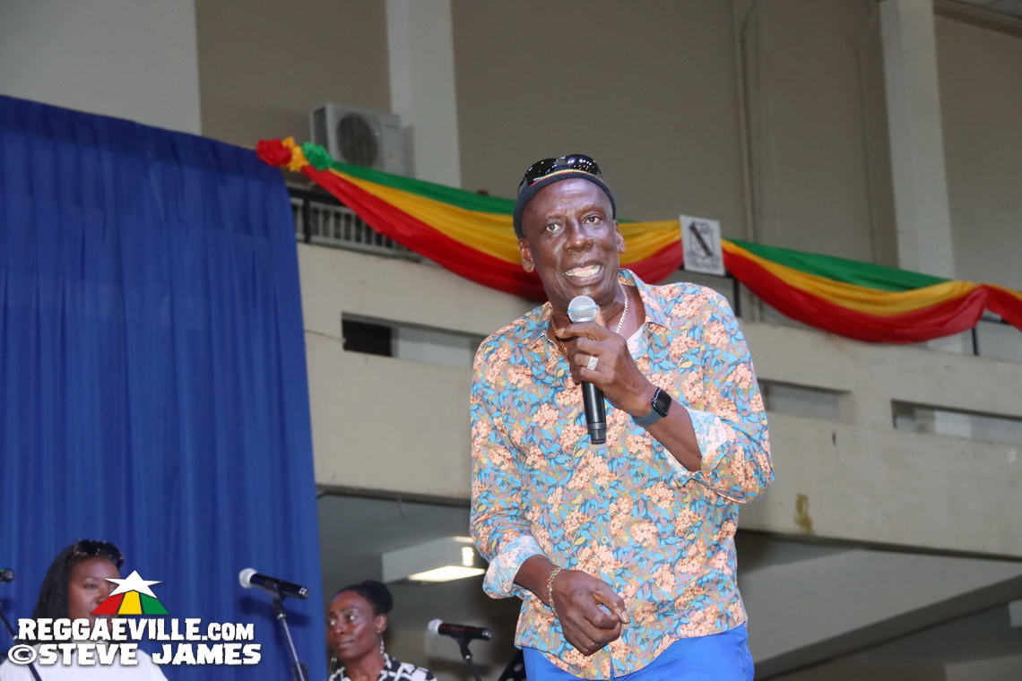 Tarrus Riley, Luciano, Junior Reid