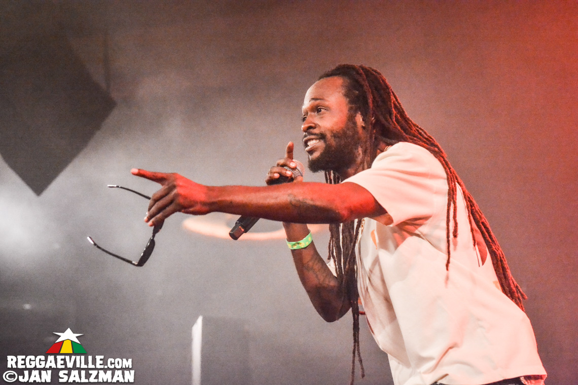 Buju Banton, Jesse Royal with Medisun