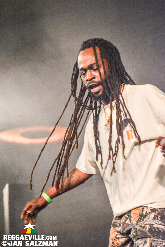 Buju Banton, Jesse Royal with Medisun