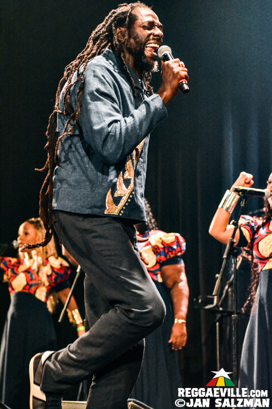 Buju Banton, Jesse Royal with Medisun