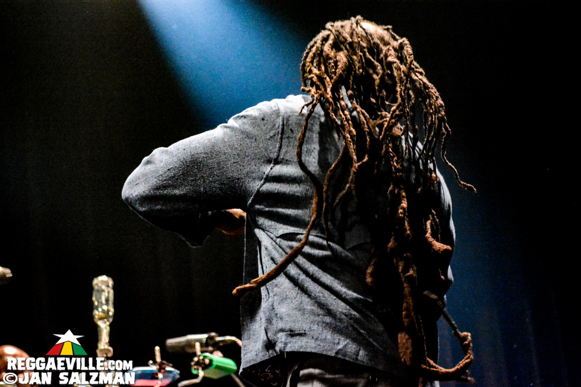 Buju Banton, Jesse Royal with Medisun