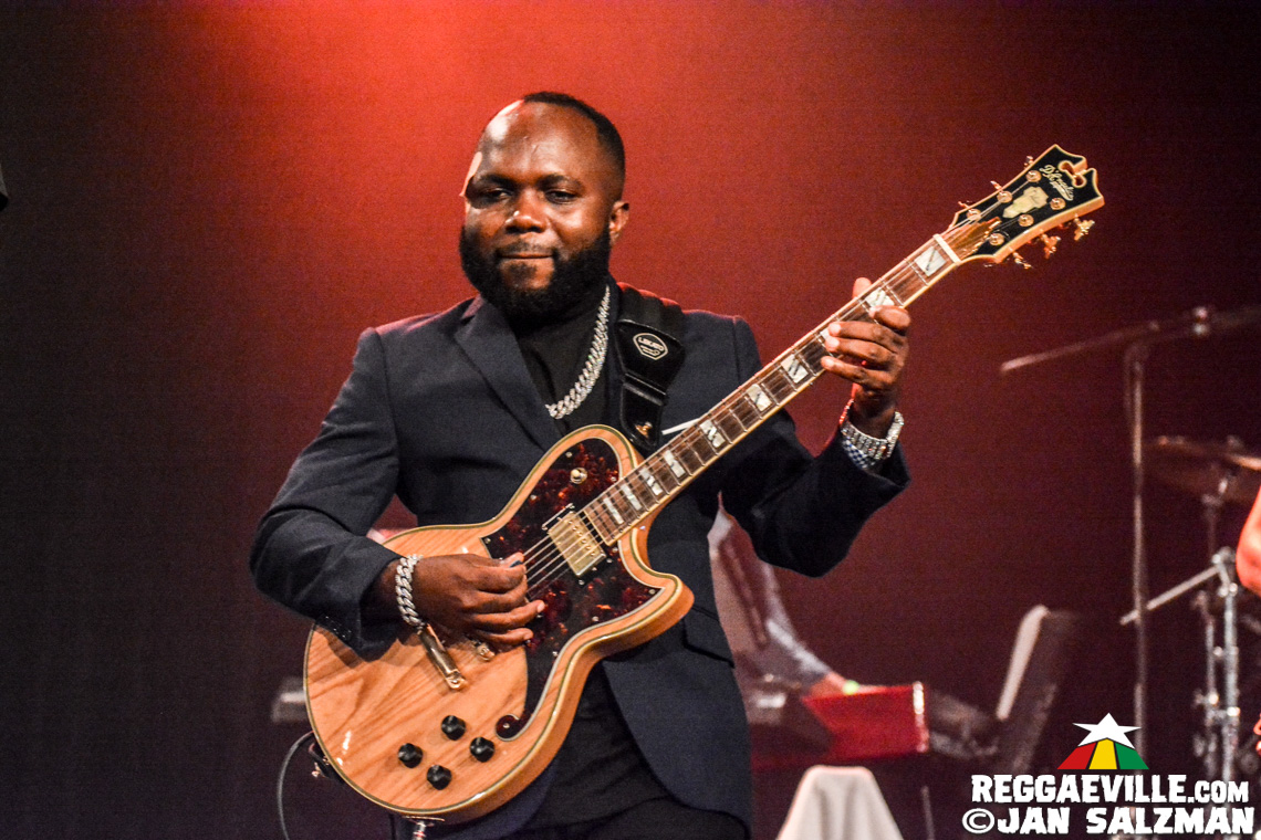 Buju Banton, Jesse Royal with Medisun