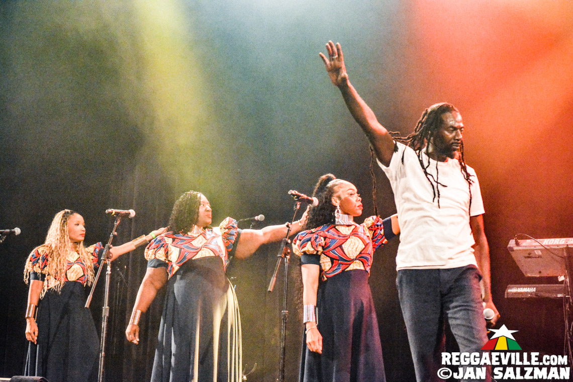 Buju Banton, Jesse Royal with Medisun